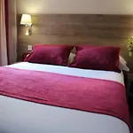 Riviera Hotel