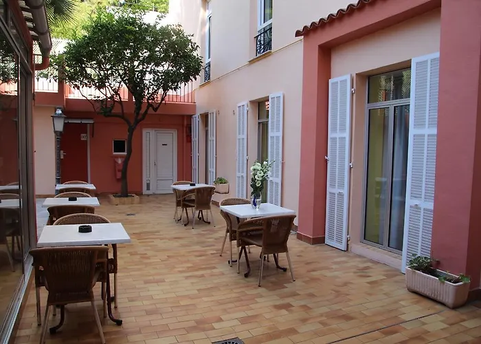 Riviera 3*