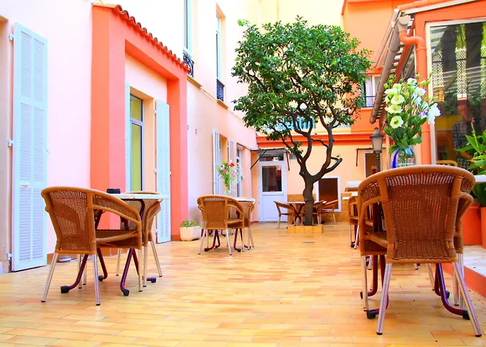 Riviera 호텔 3*