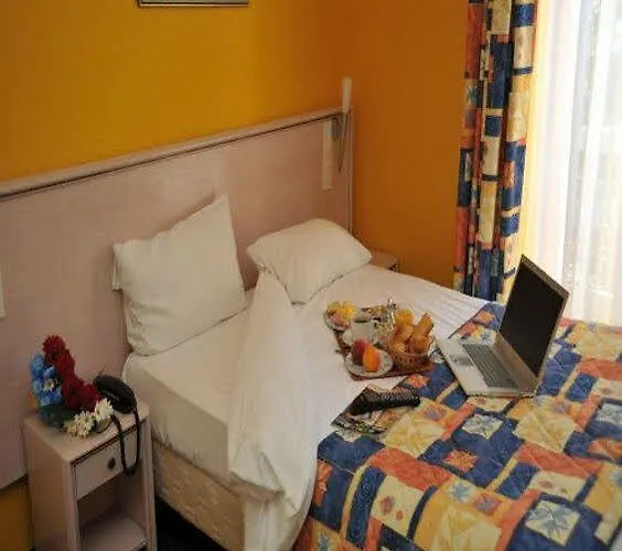 Riviera 3*