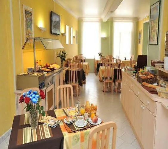 Riviera 3*