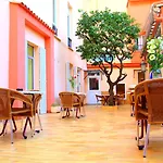 Riviera Hotel 3*