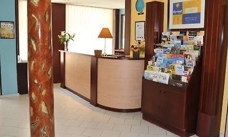 Riviera Hotel