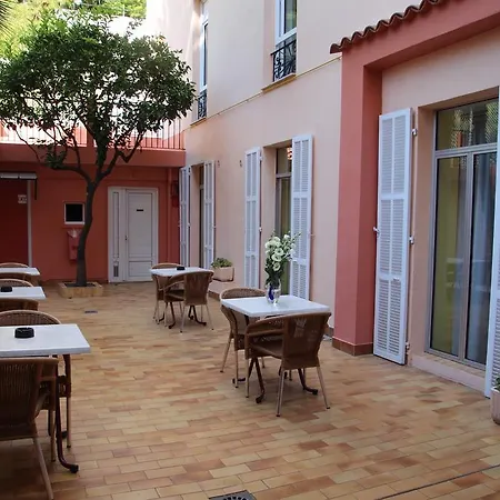 Riviera 3*
