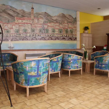 Riviera Hotel 3*