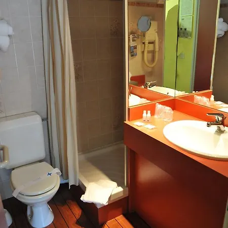 Riviera Hotel 3*