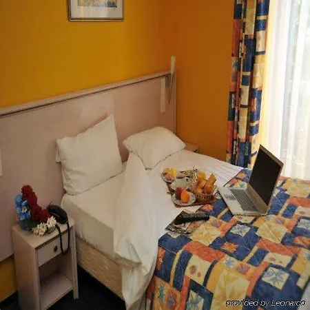 Riviera 3*