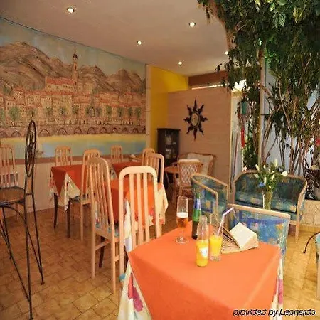 Riviera 3*
